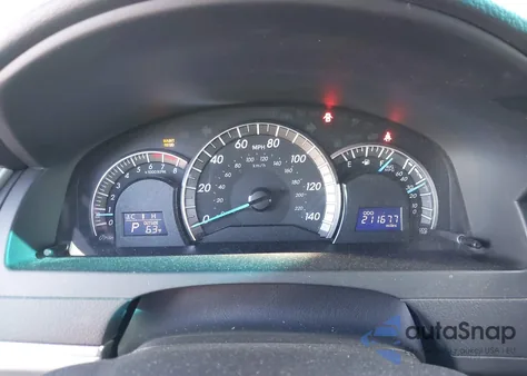 2014 Toyota Camry Se z USA, uszkodzony, nr VIN 4T1BF1FK4EU409829